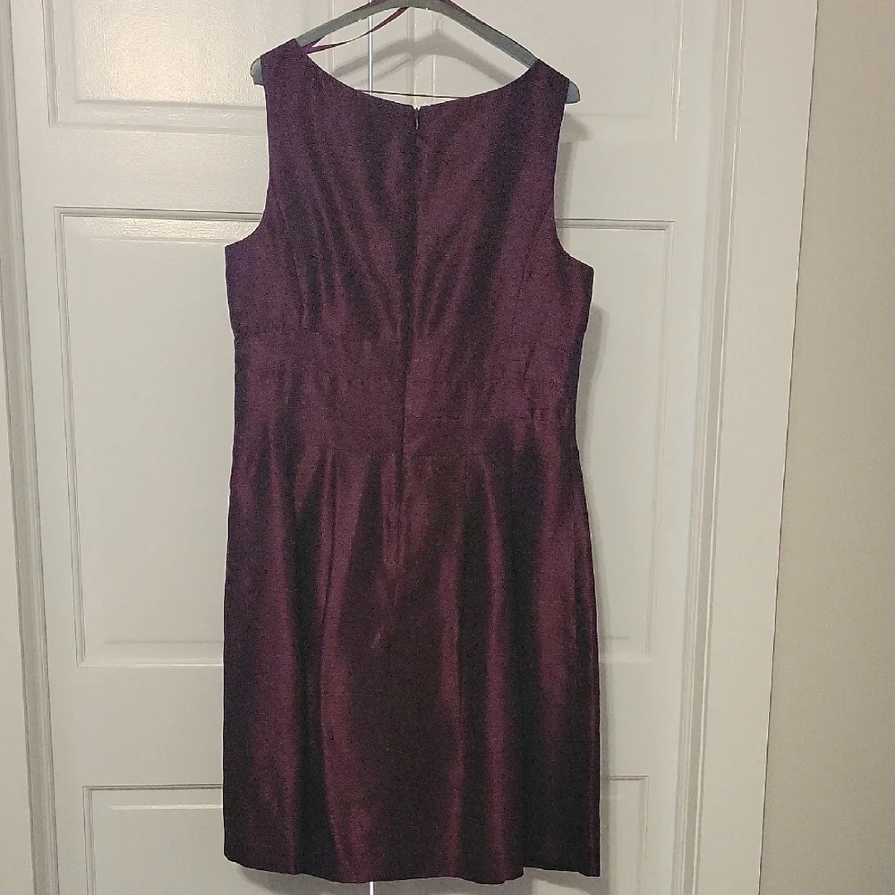 Shimmery Purple Sleeveless Dress - Picture 4 of 4